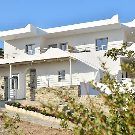 Niriis Aktaia & Glauke Batsi * Batsi (Andros)