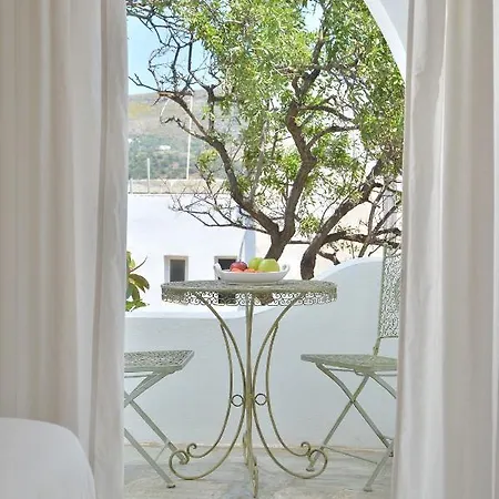 Апартаменты Niriis Aktaia & Glauke *