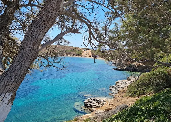 Niriis Aktaia & Glauke Mpatsi